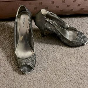 Style and Co Silver Sparkling Heels. Size 6.5.
